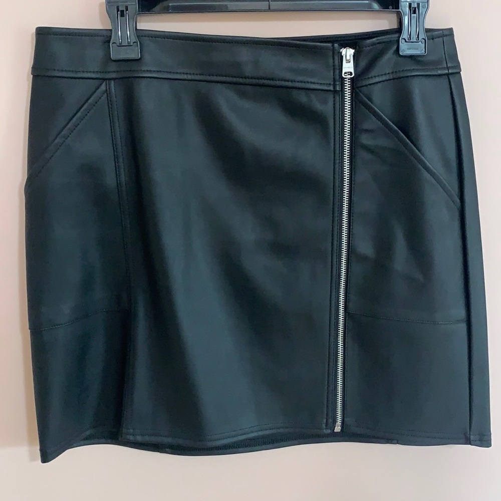 ♠️Express Black Leather Zipper Skirt ♠️